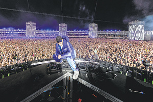 Bizarrap sigue de la gorra (Fuente: Guido Adler)