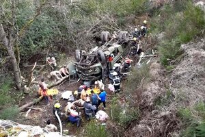 Tragedia en San Martín de los Andes: investigan si el camión del Ejército Argentino tuvo una falla mecánica (Fuente: Télam)