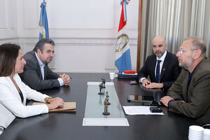 Los representantes de Pullaro con los ministros de Perotti.