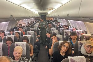 Hay 75 argentinos evacuados de Israel por la Fuerza Aerea 