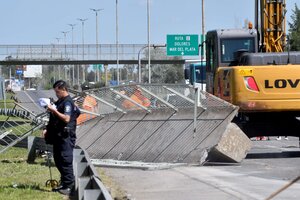 Un camión chocó contra un puente en la ruta 36 y produjo su derrumbe (Fuente: Télam)