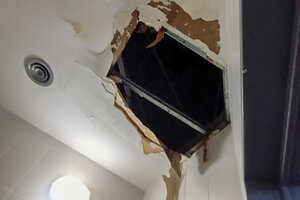 Hospital Durand: cayeron dos pedazos de techo en los últimos diez días. 