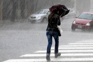 Alerta por tormentas fuertes para la Ciudad y la provincia de Buenos Aires: a qué hora llueve 