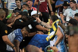 Los videos y las imágenes de la represión de la policía de Brasil a los hinchas argentinos en el Maracaná (Fuente: AFP)