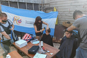 La Asociación de Barberos Solidarios ofrece cortes gratuitos a quienes más lo necesitan