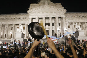 Cacerolazo contra Milei: las fotos de la protesta contra el DNU (Fuente: Leandro Teysseire)