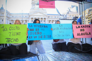 Derechos, afuera: cómo la entrada en vigencia del megaDNU de Milei empeorará la vida de millones de argentinos (Fuente: NA)