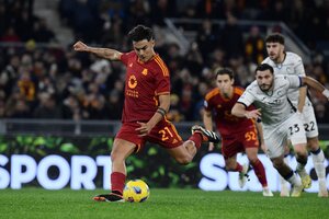 Serie A de Italia: Roma rescató un punto gracias a un penal de Dybala (Fuente: AFP)