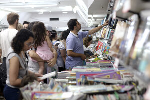 Referentes de librerías y editoriales alertan sobre el desastre que provocaría la Ley Ómnibus