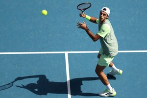 Cerúndolo y Báez debutaron con triunfos en el Abierto de tenis de Australia   (Fuente: AFP)