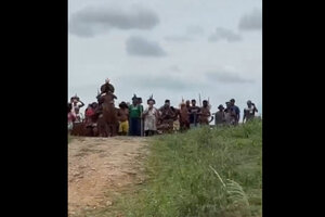 Violento ataque de hacendados a indígenas brasileños en Bahía