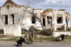 Murió el último habitante de Epecuén, el  pueblo inundado cuyas ruinas son visitadas por vecinos y turistas (Fuente: Télam)