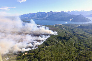 Más de 2.000 hectáreas ya quemadas del Parque Los Alerces (Fuente: Télam)