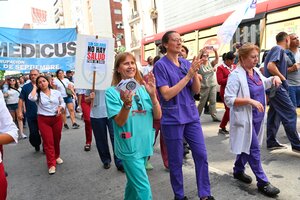 Los trabajadores de la sanidad pararon por 24 horas en reclamo de una recomposición salarial (Fuente: Télam)