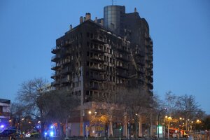"Fue horroroso", relató una argentina que vive en el edificio incendiado en Valencia que dejó 10 muertos  (Fuente: Télam)