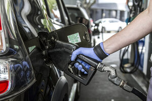 Aumentaron los combustibles un 7,5%  (Fuente: Bernardino Avila)