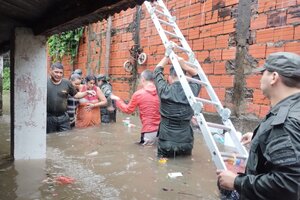 Temporal en Corrientes: cayeron más de 300 milímetros y la ciudad quedó bajo el agua (Fuente: Télam)