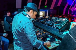 Alejandro Pont Lezica: "El DJ es como un cura que da la misa"
