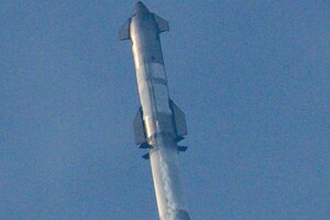 SpaceX lanzó con éxito su cohete Starship, pero se "perdió" cuando regresaba a la atmósfera terrestre (Fuente: AFP)