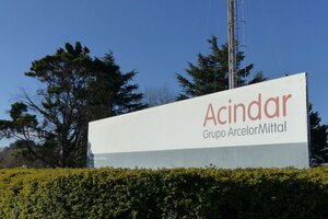 Parálisis y tensión en plantas de Acindar: “Quieren forzar un acuerdo de suspensiones a la baja”