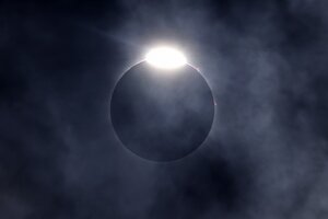 En fotos: así se vive el eclipse total solar que oscurece México, Estados Unidos y Canadá (Fuente: AFP)