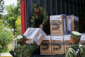 Ecuador vota el rol de los militares en seguridad interior