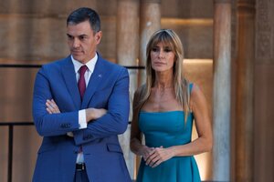 Pedro Sánchez pone en duda su continuidad tras abrirse una investigación judicial a su esposa