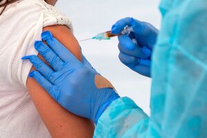 Ordenan vacunación compulsiva a una niña cuyos padres son antivacunas