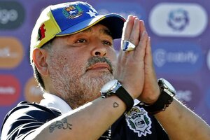Muerte de Maradona: "Agonía corta, tal vez provocada por un agente externo" (Fuente: AFP)
