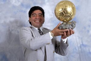 Reapareció el misterioso Balón de Oro de Maradona y será subastado