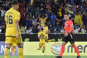 El uruguayo Cavani le dio vida a Boca en la Copa Sudamericana