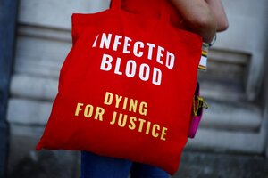 Reino Unido: el Gobierno comenzará a indemnizar a las víctimas de las transfusiones de sangre contaminadas (Fuente: AFP)