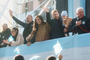 Miles de vecinos de Lomas de Zamora celebraron el Día de la Patria 