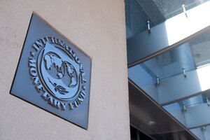 Los libertarios no cuestionan al FMI ni cómo cobra sus préstamos