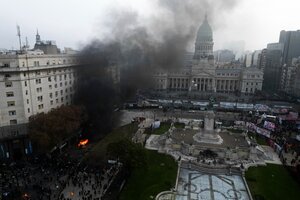 Los verdaderos opositores y los celebrantes de la ley Bases