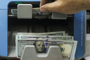 Por qué el dólar financiero sigue subiendo y la brecha cambiaria superó el 50%