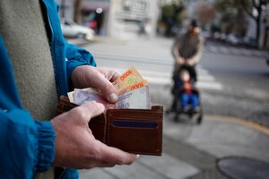 Los salarios suben por escalera