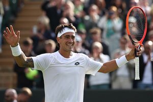 Comesaña rima con hazaña: eliminó al 6 del mundo en Wimbledon (Fuente: AFP)