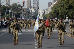 Víctor Hugo, sobre el desfile militar: "Un día de gloria para el ajuste brutal y la represión" (Fuente: NA)