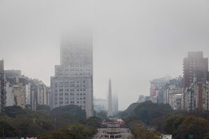 Rige una advertencia violeta por niebla en Buenos Aires