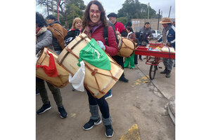 Una marcha de los Bombos con lugar para las legüeras