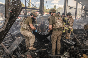 Ucrania: ataque mortal a un supermercado  (Fuente: AFP)