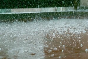 Pronóstico de graupel en Buenos Aires: qué es este fenómeno meteorológico (Fuente: iStock)