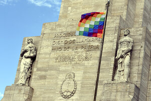 Unidos contra la bandera wiphala (Fuente: Andres Macera)