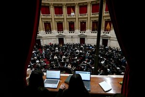 Quiénes son los diputados que "se dieron vuelta" y votaron a favor del veto de Milei (Fuente: AFP)