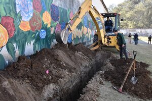 Buscan restos de desaparecidos en el Cementerio de la Santa Cruz 