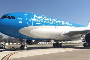 La obsesión del Gobierno con Aerolíneas Argentinas "es un negocio y un capricho político"