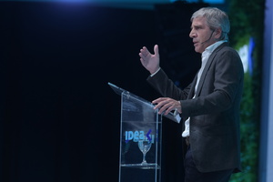 Dos países conviven en el Coloquio de IDEA