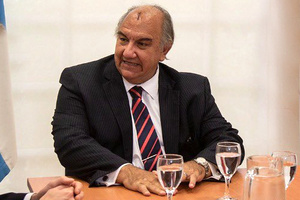 El secretario de Derechos Humanos quiere censurar la memoria