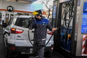 YPF aumentó desde la medianoche un 3,5% promedio sus combustibles